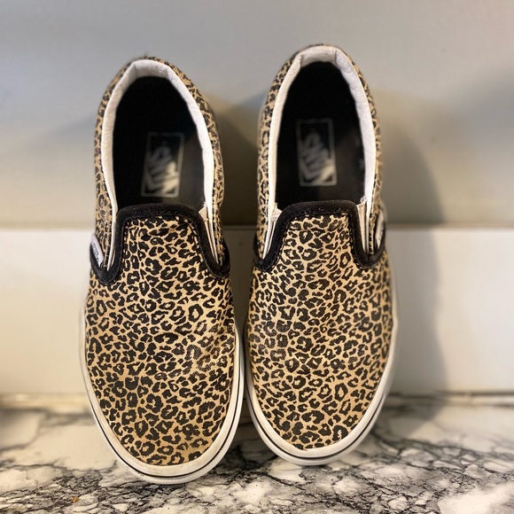 Girl Leopard Print Slip-On Vans - Picture 1 of 9